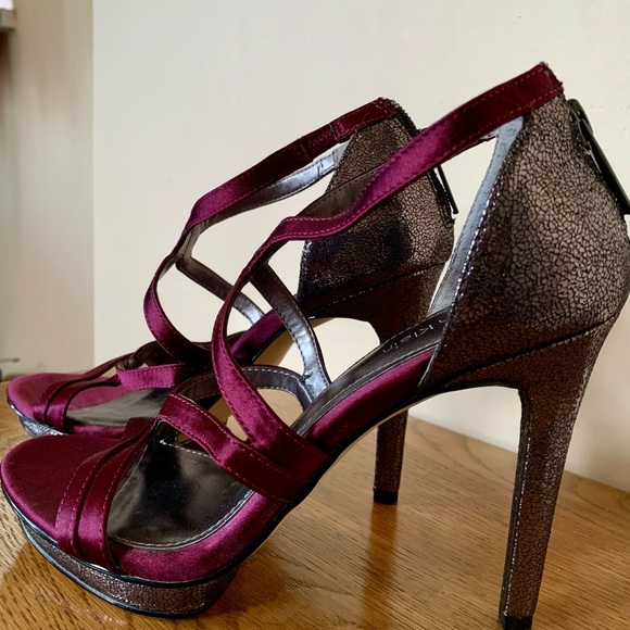 Calvin Klein, Fuchia and Silver High Heels, NWOT, Back zipper, size 6. - Picture 10 of 13
